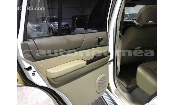 Buy Import Nissan Patrol White Car in Import - Dubai in Iles Buy Import Nissan Patrol White Car in Import - Dubai in Iles