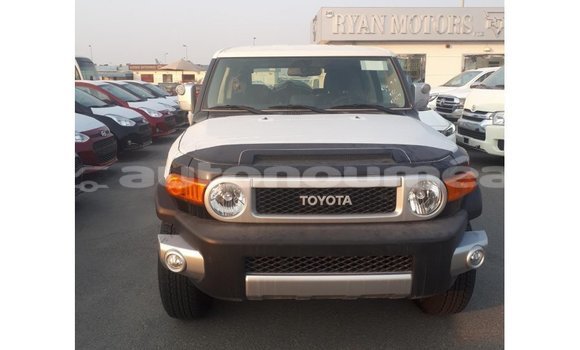 Buy Import Toyota FJ Cruiser Black Car in Import - Dubai in Iles Buy Import Toyota FJ Cruiser Black Car in Import - Dubai in Iles