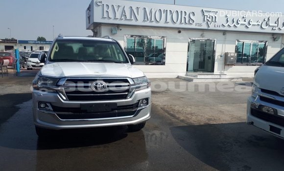Buy Import Toyota Land Cruiser Other Car in Import - Dubai in Iles Buy Import Toyota Land Cruiser Other Car in Import - Dubai in Iles