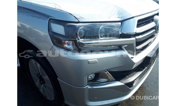 Buy Import Toyota Land Cruiser Other Car in Import - Dubai in Iles Buy Import Toyota Land Cruiser Other Car in Import - Dubai in Iles