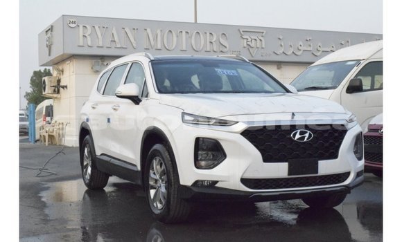 Medium with watermark hyundai santa fe iles import dubai 2522