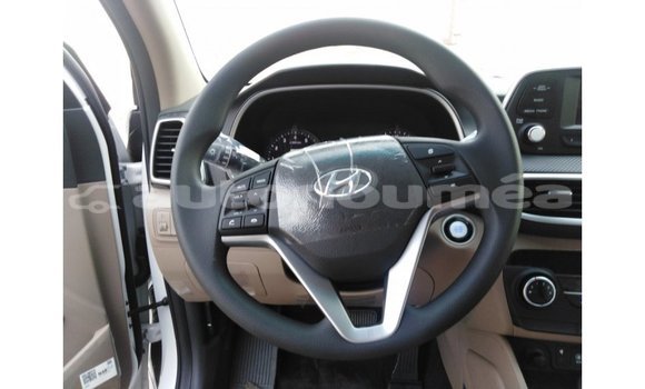 Buy Import Hyundai Tucson White Car in Import - Dubai in Iles Buy Import Hyundai Tucson White Car in Import - Dubai in Iles