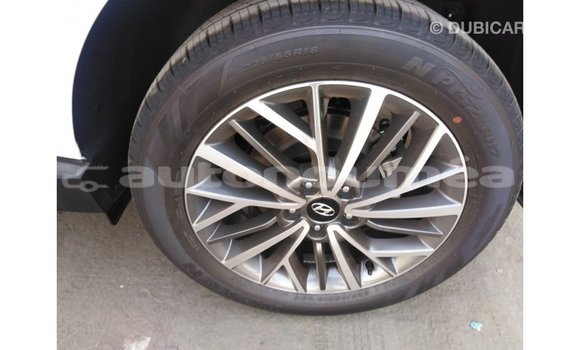 Buy Import Hyundai Tucson White Car in Import - Dubai in Iles Buy Import Hyundai Tucson White Car in Import - Dubai in Iles