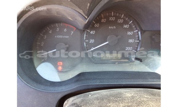 Buy Import Toyota Hilux White Car in Import - Dubai in Iles Buy Import Toyota Hilux White Car in Import - Dubai in Iles