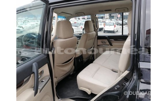 Buy Import Mitsubishi Pajero Black Car in Import - Dubai in Iles Buy Import Mitsubishi Pajero Black Car in Import - Dubai in Iles