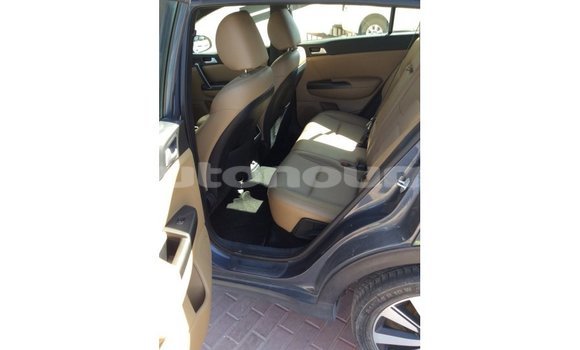 Buy Import Kia Sportage Blue Car in Import - Dubai in Iles Buy Import Kia Sportage Blue Car in Import - Dubai in Iles