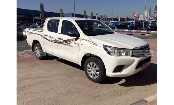 Buy Import Toyota Hilux White Car in Import - Dubai in Iles Buy Import Toyota Hilux White Car in Import - Dubai in Iles
