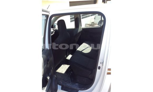 Buy Import Toyota Hilux White Car in Import - Dubai in Iles Buy Import Toyota Hilux White Car in Import - Dubai in Iles