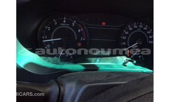 Buy Import Toyota Hilux White Car in Import - Dubai in Iles Buy Import Toyota Hilux White Car in Import - Dubai in Iles