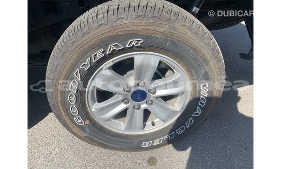 Buy Import Ford Club Wagon Black Car in Import - Dubai in Iles Buy Import Ford Club Wagon Black Car in Import - Dubai in Iles