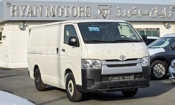 Buy Import Toyota Hiace White Car in Import - Dubai in Iles Buy Import Toyota Hiace White Car in Import - Dubai in Iles