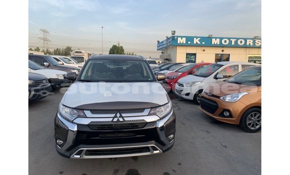 Acheter Import Voiture Mitsubishi Outlander Marron à Import - Dubai, Iles Acheter Import Voiture Mitsubishi Outlander Marron à Import - Dubai, Iles