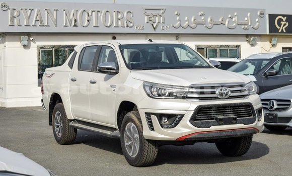 Buy Import Toyota Hilux White Car in Import - Dubai in Iles Buy Import Toyota Hilux White Car in Import - Dubai in Iles