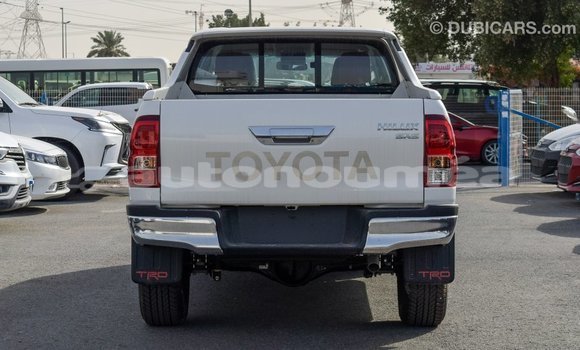 Buy Import Toyota Hilux White Car in Import - Dubai in Iles Buy Import Toyota Hilux White Car in Import - Dubai in Iles