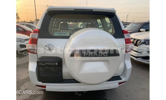 Acheter Import Voiture Toyota Prado Blanc à Import - Dubai, Iles Acheter Import Voiture Toyota Prado Blanc à Import - Dubai, Iles