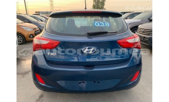 Acheter Import Voiture Hyundai i30 Bleu à Import - Dubai, Iles Acheter Import Voiture Hyundai i30 Bleu à Import - Dubai, Iles