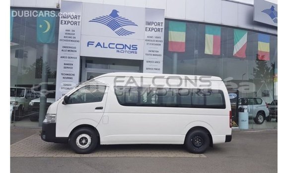Buy Import Toyota Hiace White Car in Import - Dubai in Iles Buy Import Toyota Hiace White Car in Import - Dubai in Iles