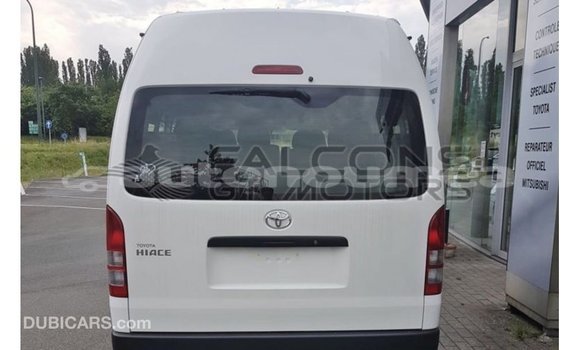 Buy Import Toyota Hiace White Car in Import - Dubai in Iles Buy Import Toyota Hiace White Car in Import - Dubai in Iles