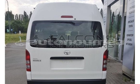 Buy Import Toyota Hiace White Car in Import - Dubai in Iles Buy Import Toyota Hiace White Car in Import - Dubai in Iles
