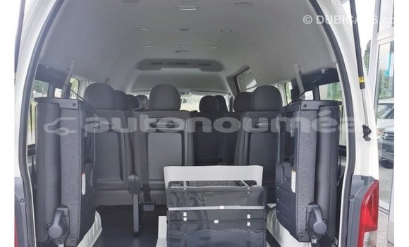 Buy Import Toyota Hiace White Car in Import - Dubai in Iles Buy Import Toyota Hiace White Car in Import - Dubai in Iles