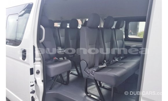 Buy Import Toyota Hiace White Car in Import - Dubai in Iles Buy Import Toyota Hiace White Car in Import - Dubai in Iles