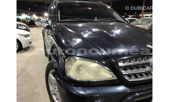 Buy Import Mercedes-Benz 190 (W201) Blue Car in Import - Dubai in Iles Buy Import Mercedes-Benz 190 (W201) Blue Car in Import - Dubai in Iles