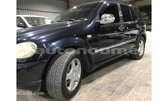 Buy Import Mercedes-Benz 190 (W201) Blue Car in Import - Dubai in Iles Buy Import Mercedes-Benz 190 (W201) Blue Car in Import - Dubai in Iles