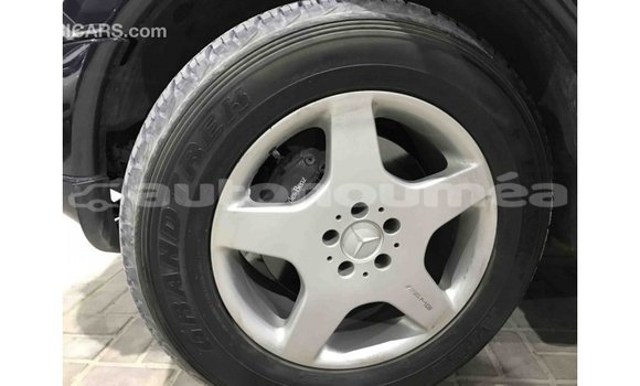 Buy Import Mercedes-Benz 190 (W201) Blue Car in Import - Dubai in Iles