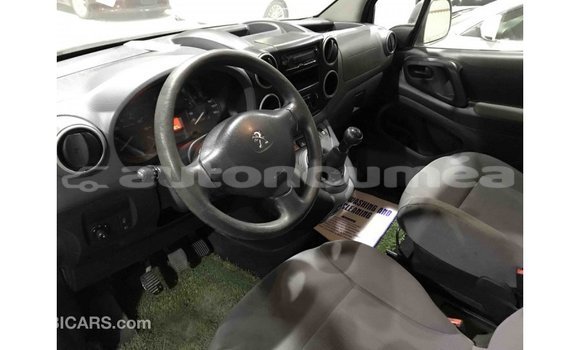 Buy Import Peugeot Partner White Car in Import - Dubai in Iles Buy Import Peugeot Partner White Car in Import - Dubai in Iles