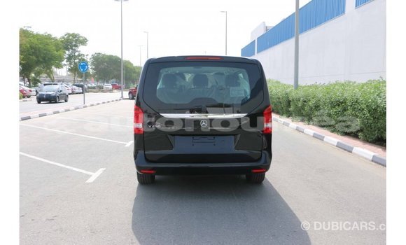 Acheter Import Voiture Mercedes-Benz 250 Noir à Import - Dubai, Iles Acheter Import Voiture Mercedes-Benz 250 Noir à Import - Dubai, Iles