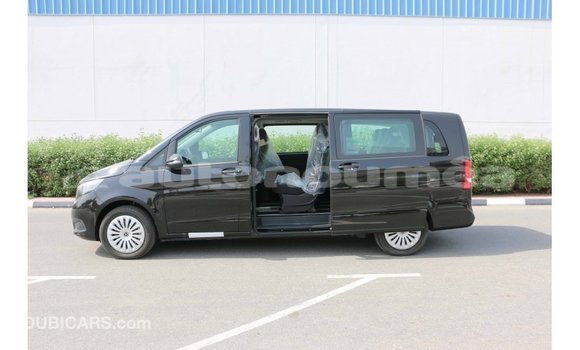 Acheter Import Voiture Mercedes-Benz 250 Noir à Import - Dubai, Iles Acheter Import Voiture Mercedes-Benz 250 Noir à Import - Dubai, Iles