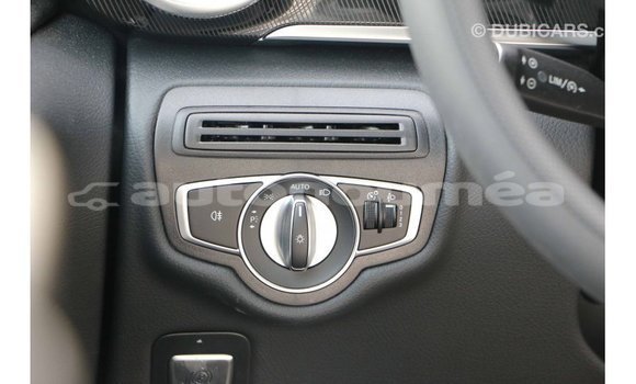 Acheter Import Voiture Mercedes-Benz 250 Noir à Import - Dubai, Iles Acheter Import Voiture Mercedes-Benz 250 Noir à Import - Dubai, Iles