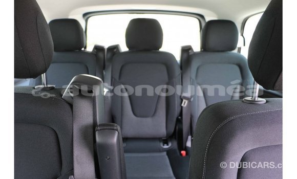 Acheter Import Voiture Mercedes-Benz 250 Noir à Import - Dubai, Iles Acheter Import Voiture Mercedes-Benz 250 Noir à Import - Dubai, Iles