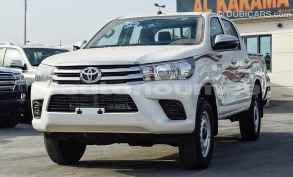 Buy Import Toyota Hilux White Car in Import - Dubai in Iles Buy Import Toyota Hilux White Car in Import - Dubai in Iles