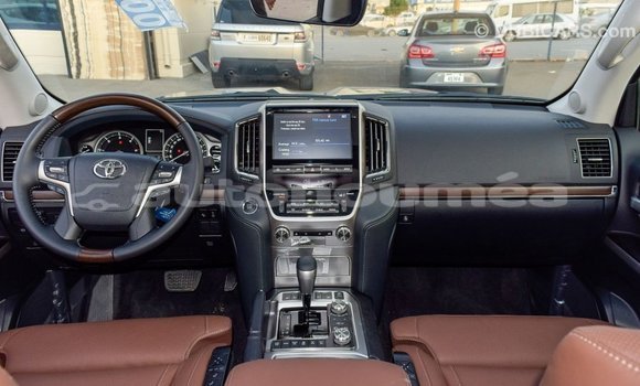 Acheter Import Voiture Toyota Land Cruiser Noir à Import - Dubai, Iles Acheter Import Voiture Toyota Land Cruiser Noir à Import - Dubai, Iles