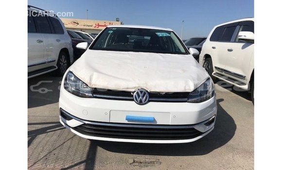 Acheter Import Voiture Volkswagen Golf Blanc à Import - Dubai, Iles Acheter Import Voiture Volkswagen Golf Blanc à Import - Dubai, Iles