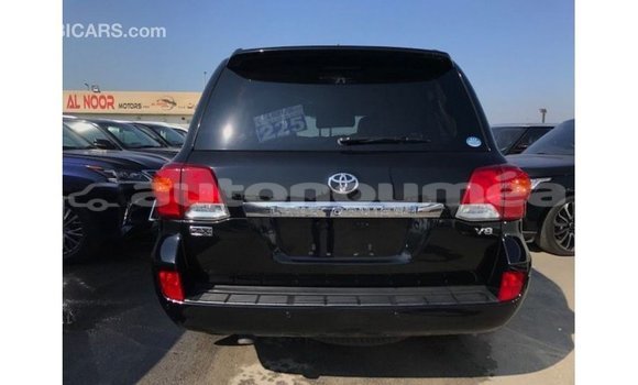 Acheter Import Voiture Toyota Land Cruiser Noir à Import - Dubai, Iles Acheter Import Voiture Toyota Land Cruiser Noir à Import - Dubai, Iles