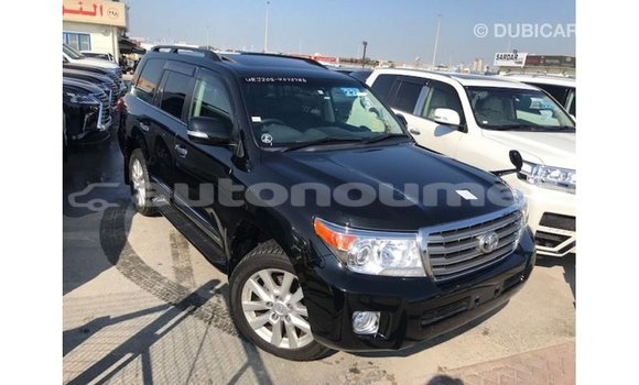 Acheter Import Voiture Toyota Land Cruiser Noir à Import - Dubai, Iles Acheter Import Voiture Toyota Land Cruiser Noir à Import - Dubai, Iles