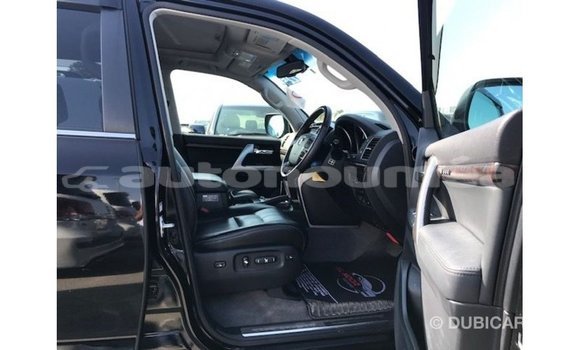 Acheter Import Voiture Toyota Land Cruiser Noir à Import - Dubai, Iles Acheter Import Voiture Toyota Land Cruiser Noir à Import - Dubai, Iles