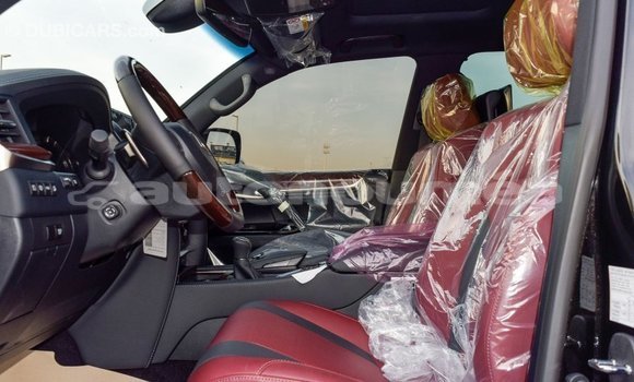 Acheter Import Voiture Lexus LX Noir à Import - Dubai, Iles Acheter Import Voiture Lexus LX Noir à Import - Dubai, Iles