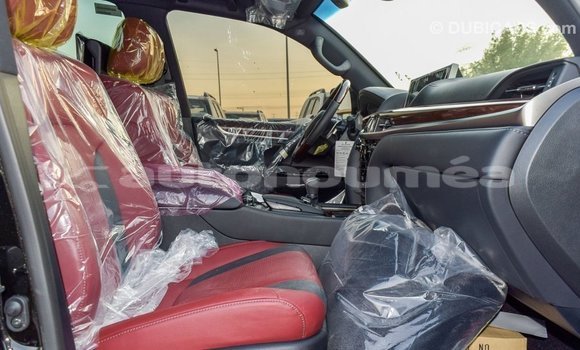 Acheter Import Voiture Lexus LX Noir à Import - Dubai, Iles Acheter Import Voiture Lexus LX Noir à Import - Dubai, Iles