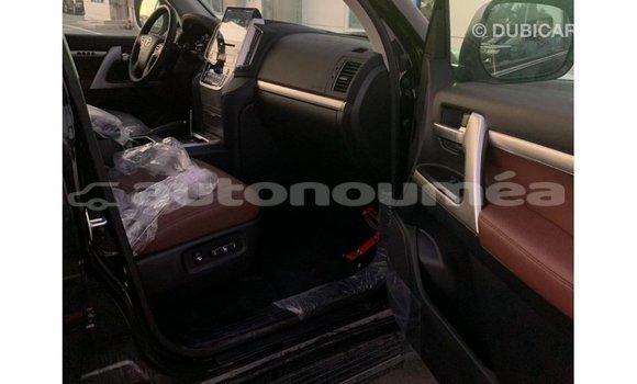 Acheter Import Voiture Toyota Land Cruiser Noir à Import - Dubai, Iles Acheter Import Voiture Toyota Land Cruiser Noir à Import - Dubai, Iles