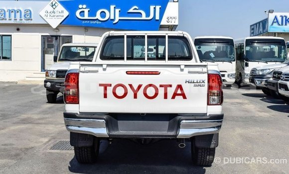 Acheter Import Voiture Toyota Hilux Blanc à Import - Dubai, Iles Acheter Import Voiture Toyota Hilux Blanc à Import - Dubai, Iles