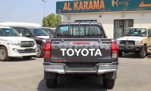 Buy Import Toyota Hilux Other Car in Import - Dubai in Iles Buy Import Toyota Hilux Other Car in Import - Dubai in Iles