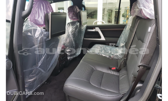 Buy Import Toyota Land Cruiser Black Car in Import - Dubai in Iles Buy Import Toyota Land Cruiser Black Car in Import - Dubai in Iles