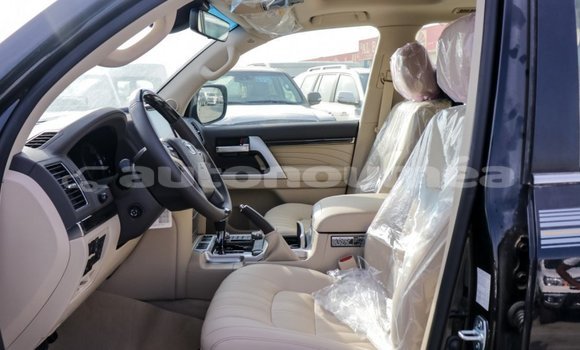 Acheter Import Voiture Toyota Land Cruiser Noir à Import - Dubai, Iles Acheter Import Voiture Toyota Land Cruiser Noir à Import - Dubai, Iles