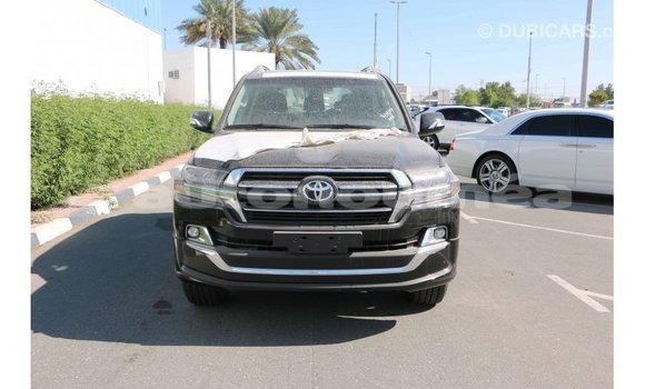 Acheter Import Voiture Toyota Land Cruiser Noir à Import - Dubai, Iles Acheter Import Voiture Toyota Land Cruiser Noir à Import - Dubai, Iles