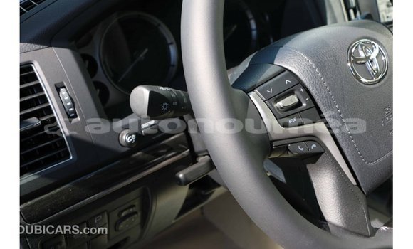 Acheter Import Voiture Toyota Land Cruiser Noir à Import - Dubai, Iles Acheter Import Voiture Toyota Land Cruiser Noir à Import - Dubai, Iles
