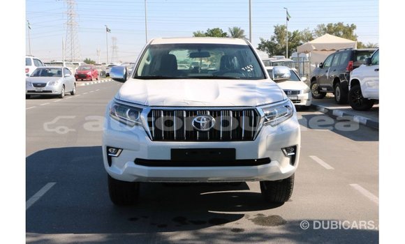 Acheter Import Voiture Toyota Prado Blanc à Import - Dubai, Iles Acheter Import Voiture Toyota Prado Blanc à Import - Dubai, Iles