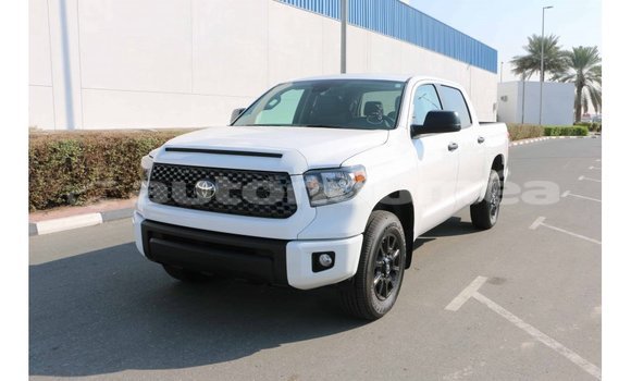 Acheter Import Voiture Toyota Tundra Blanc à Import - Dubai, Iles Acheter Import Voiture Toyota Tundra Blanc à Import - Dubai, Iles
